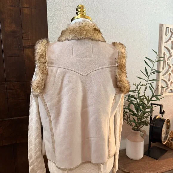 Powder River Outfitters Vest Micro suede Faux Fur Womens M - Picture 2 of 6